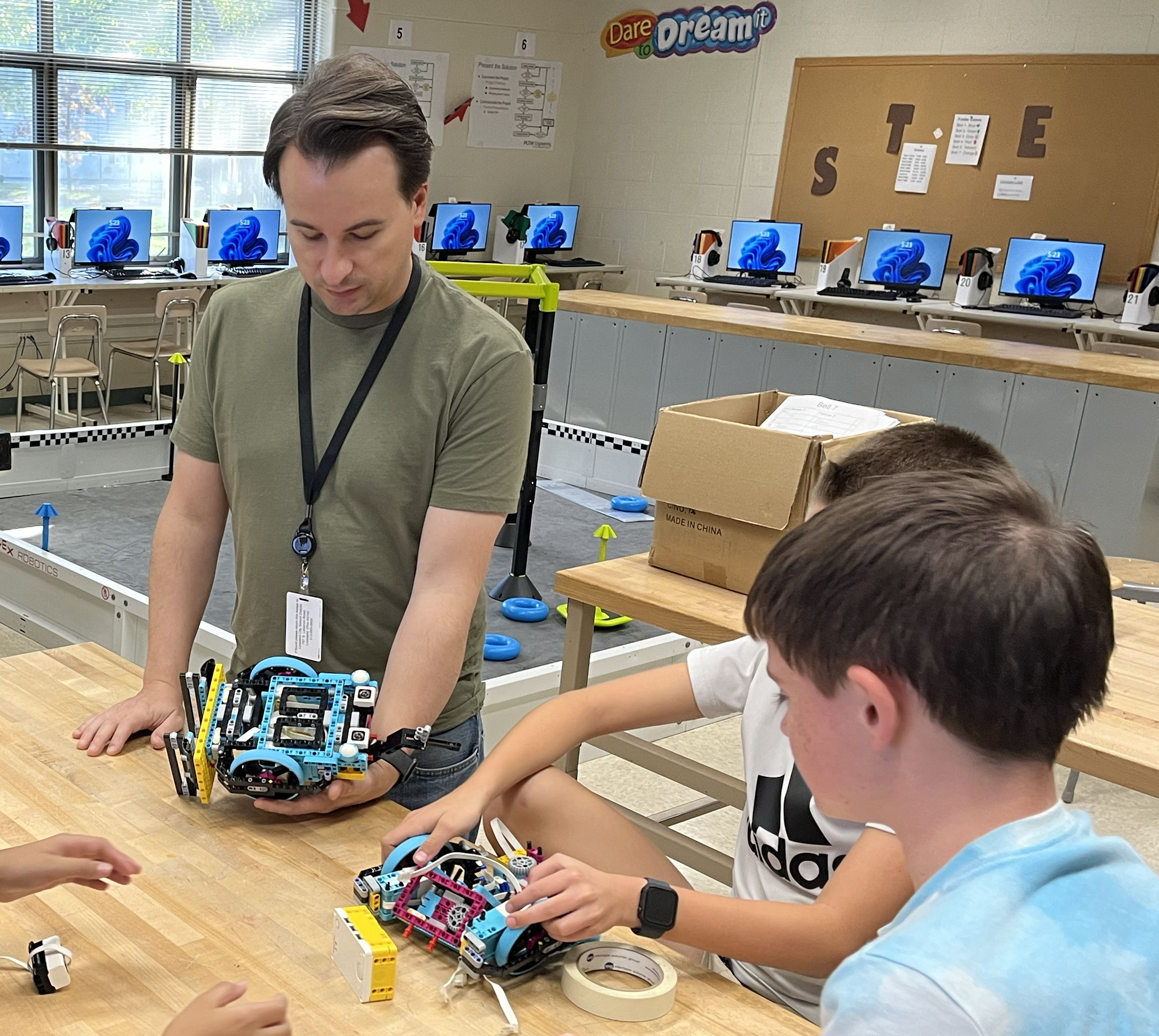 Josh Hendrickson Coaching an First Lego League Team
